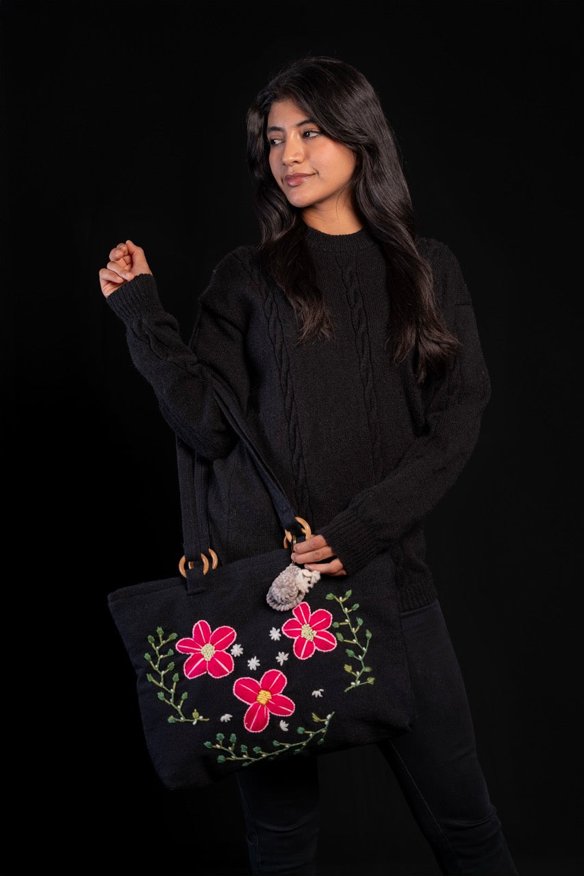 Bolso Artesanal de Telar a Cintura con Bordado de Flores