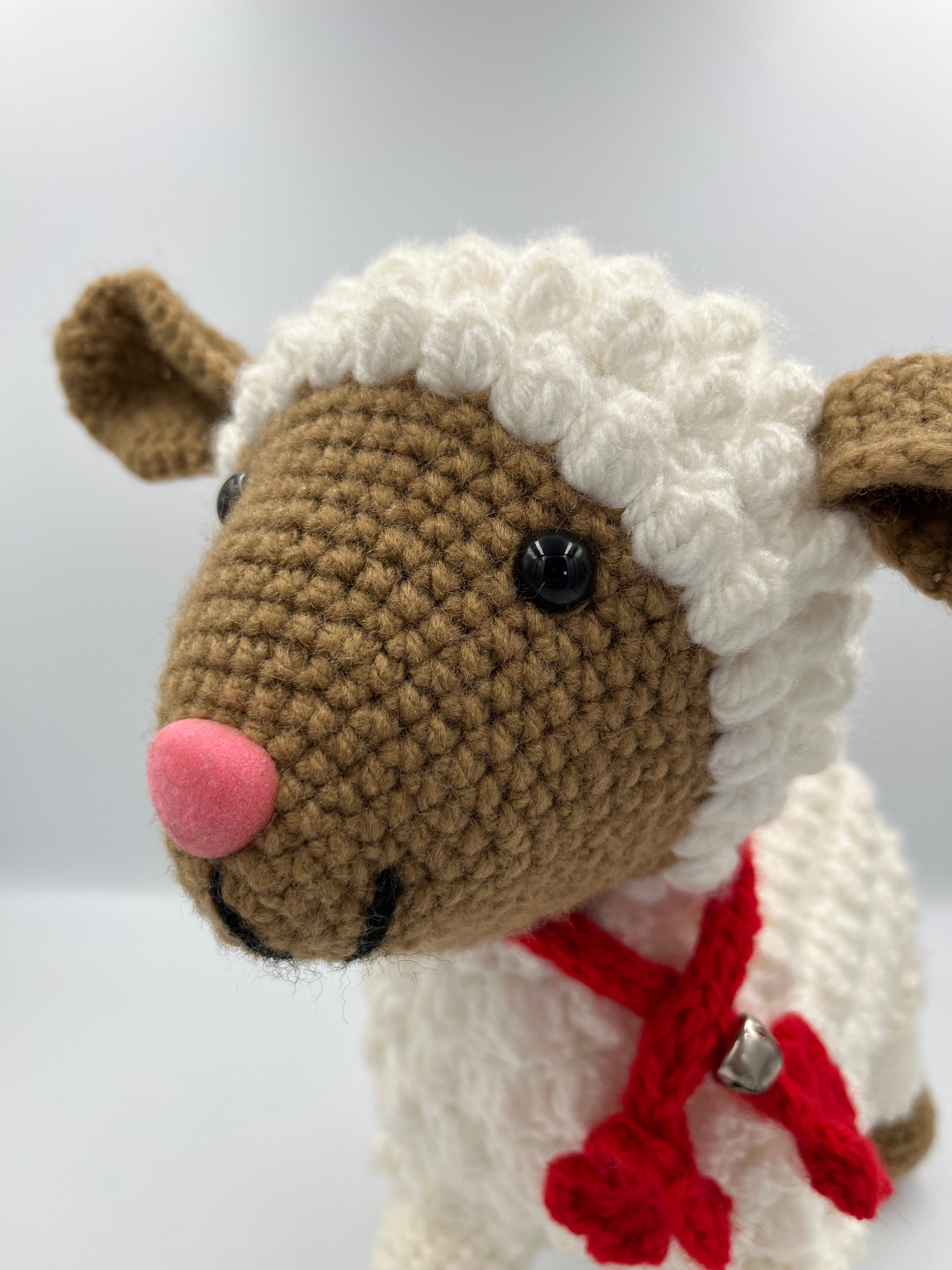 Oveja Amigurumi Tejida a Mano en Algodón