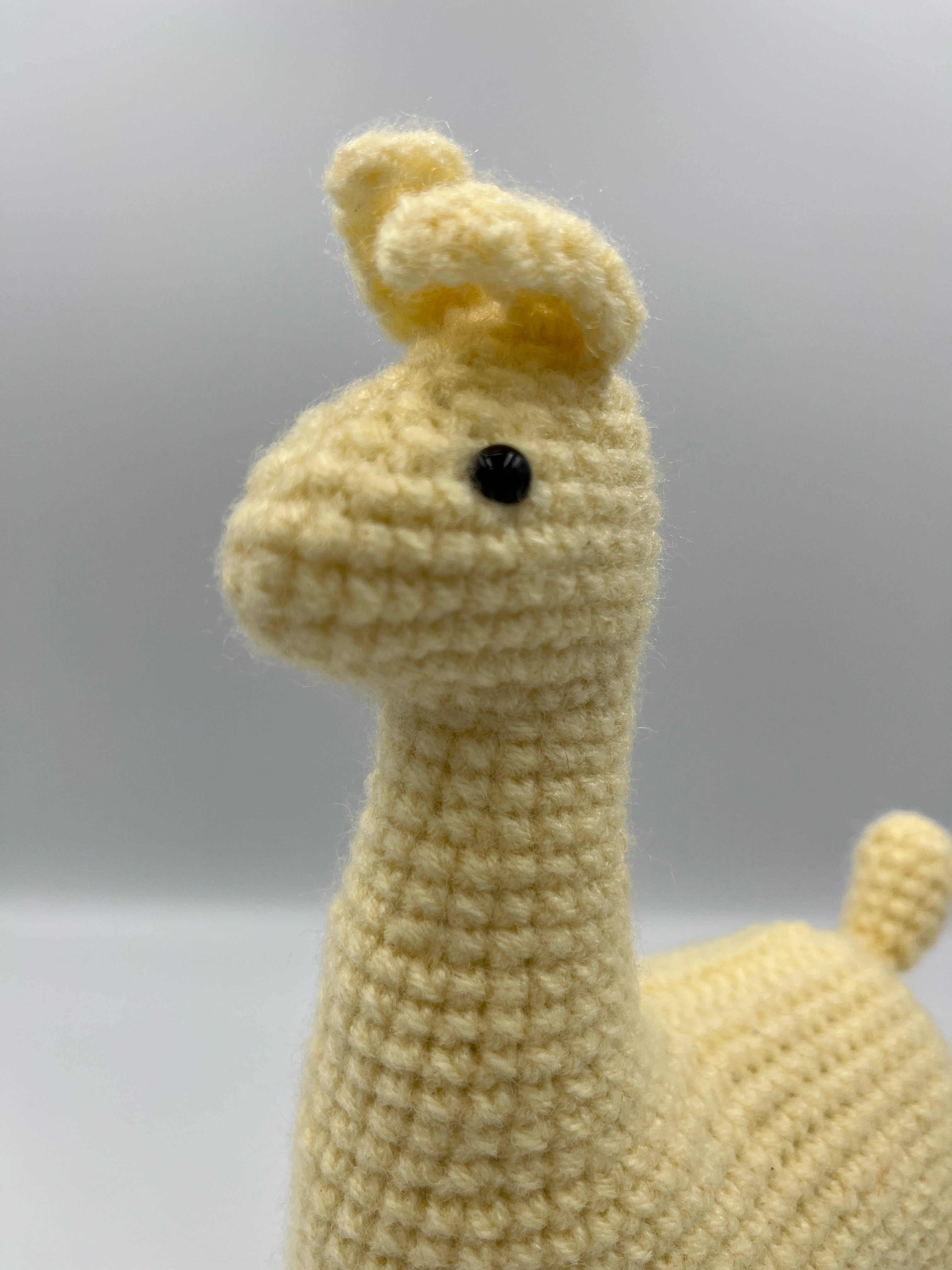 Llamita Amigurumi Tejida a Mano en Algodón