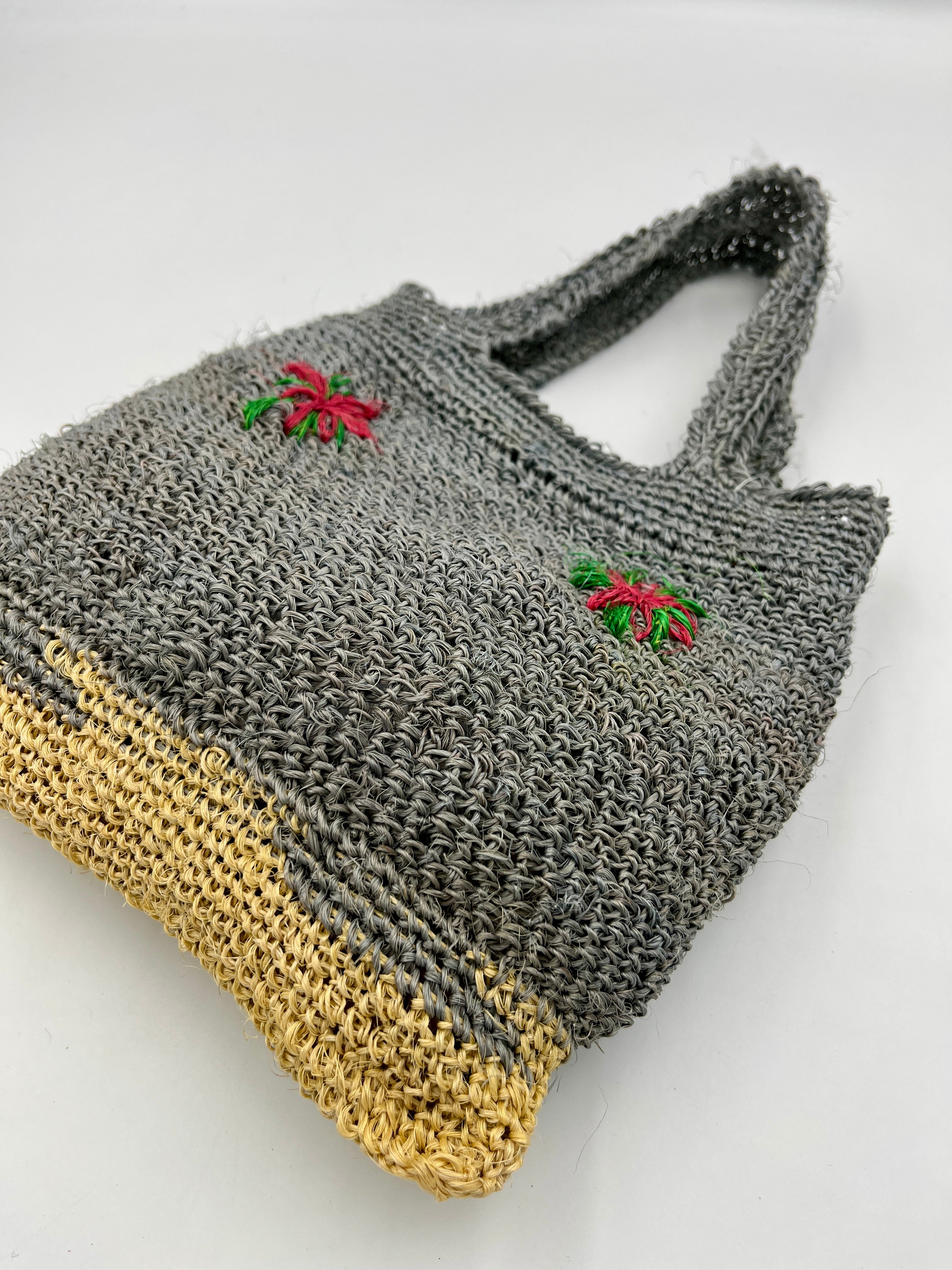 Bolso de Mano a Crochet de Fibra de Cabuya – Hecho a Mano