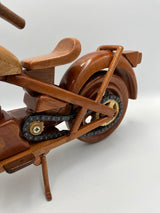 Moto Decorativa de Madera Cedro – Hecha a Mano