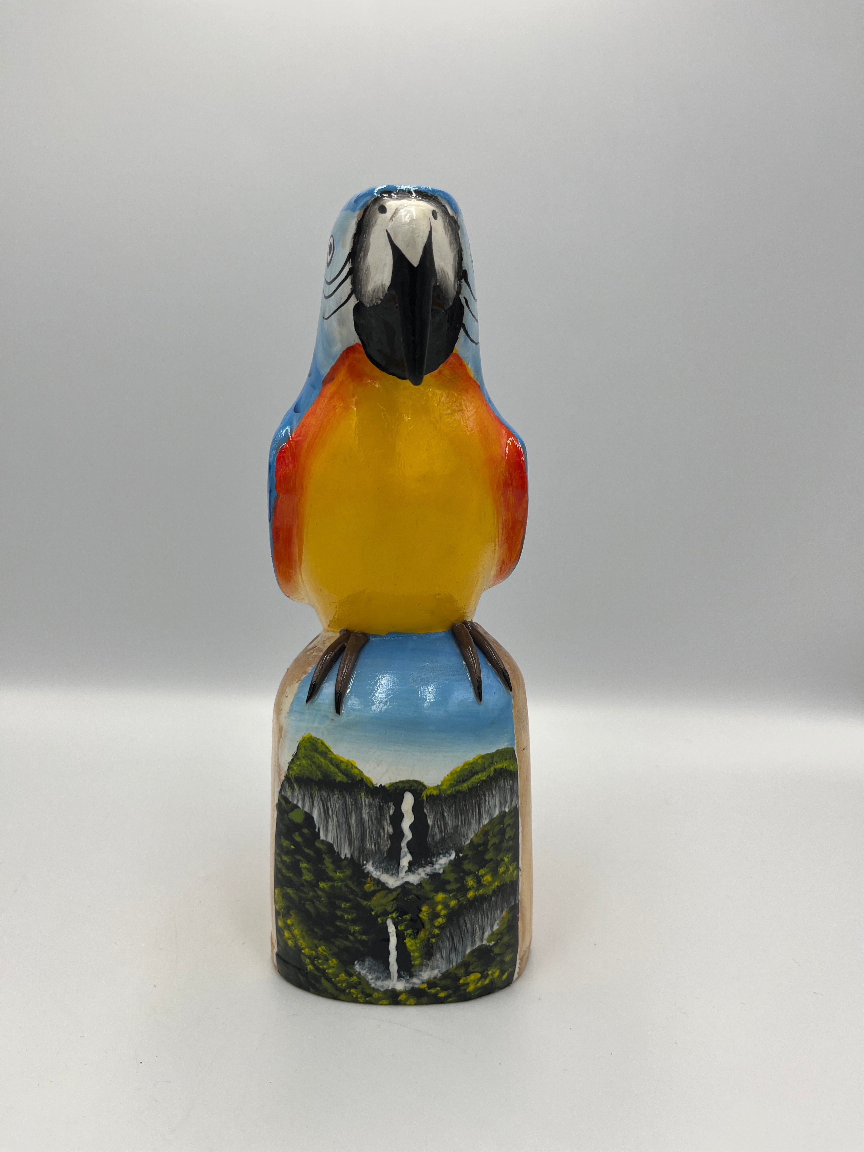 Alcancía de Madera en Diseño de Loro – Pintado a Mano