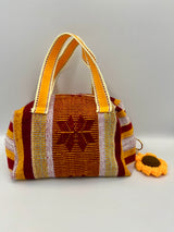 Cartera de Mano de Hilo Industrial con Diseño de Flores – Colores Fucsia, Amarillo y Lila