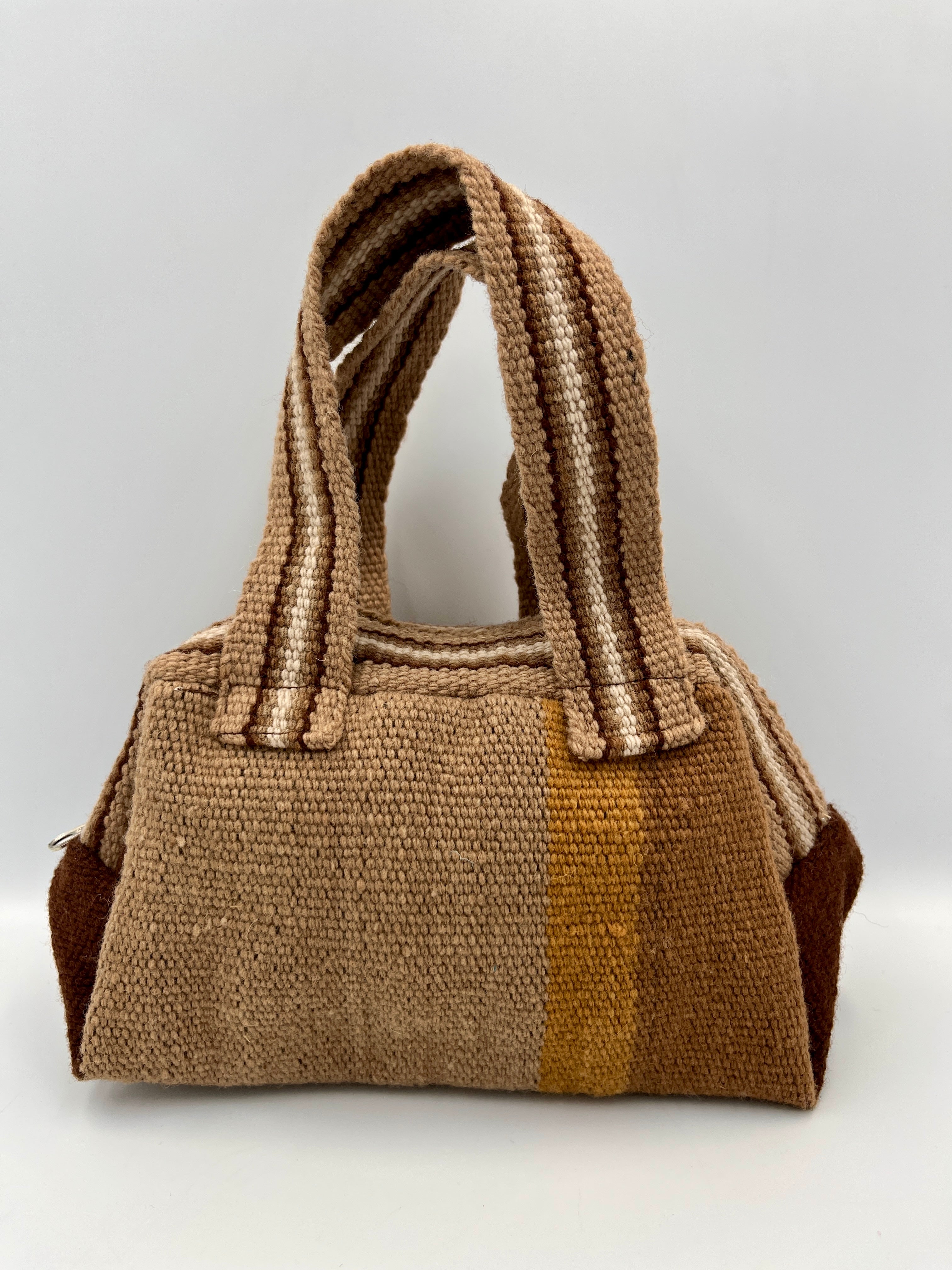 Cartera de Mano de Lana de Oveja en Telar – Diseño Beige con Marrón