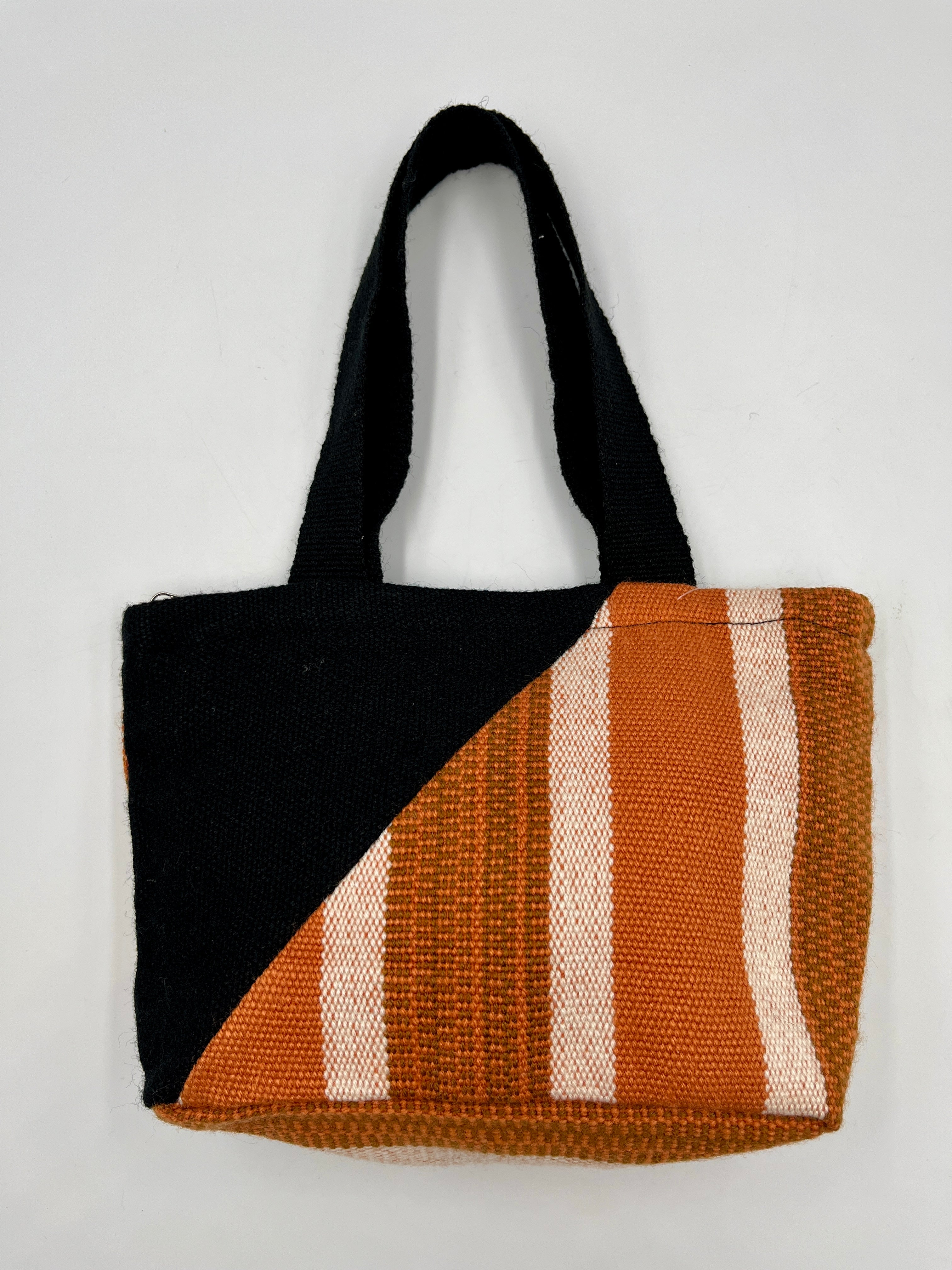 Cartera de Mano en Telar a Cintura – Hecha a Mano