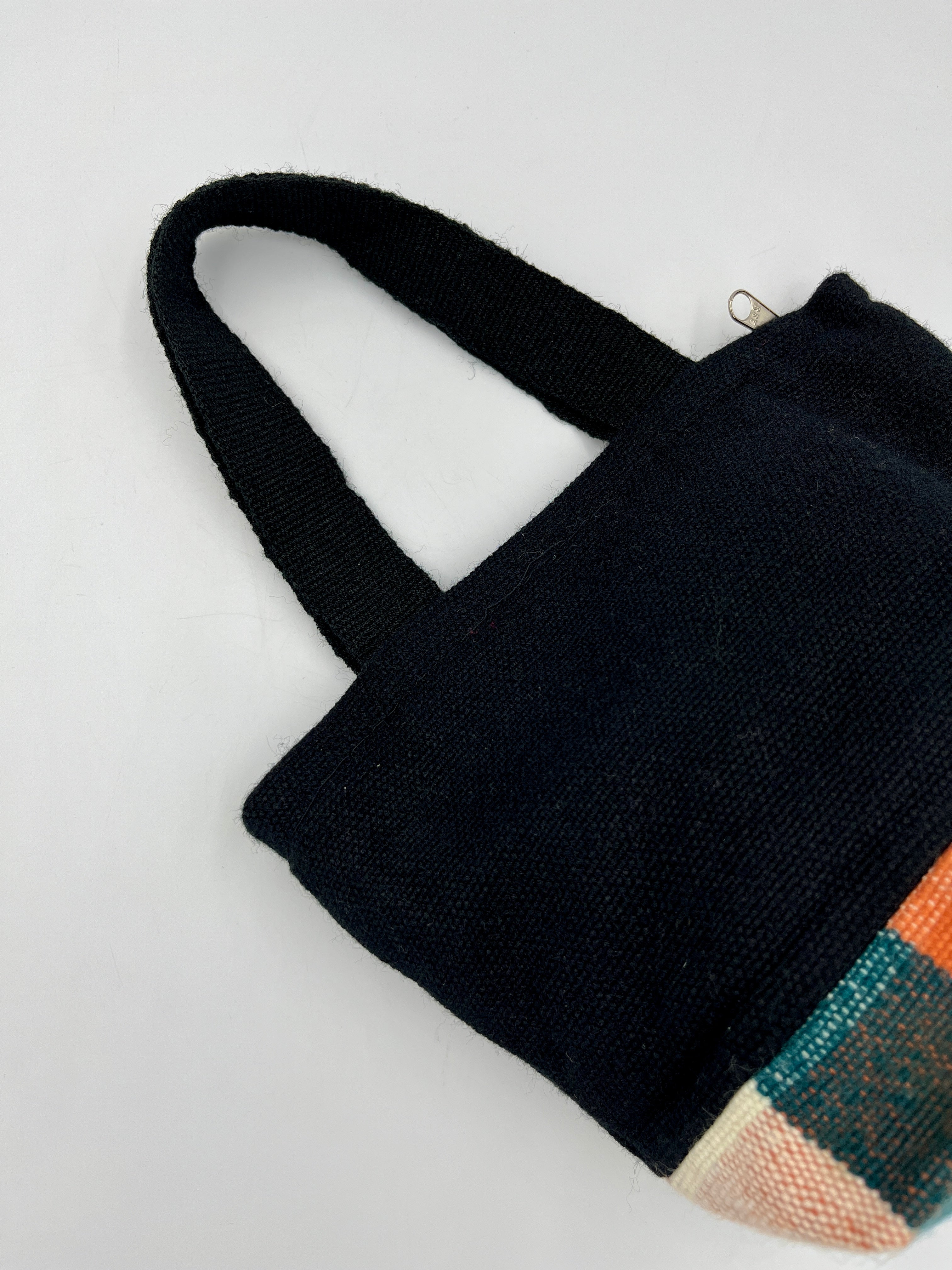 Cartera de Mano en Telar a Cintura – Hecha a Mano