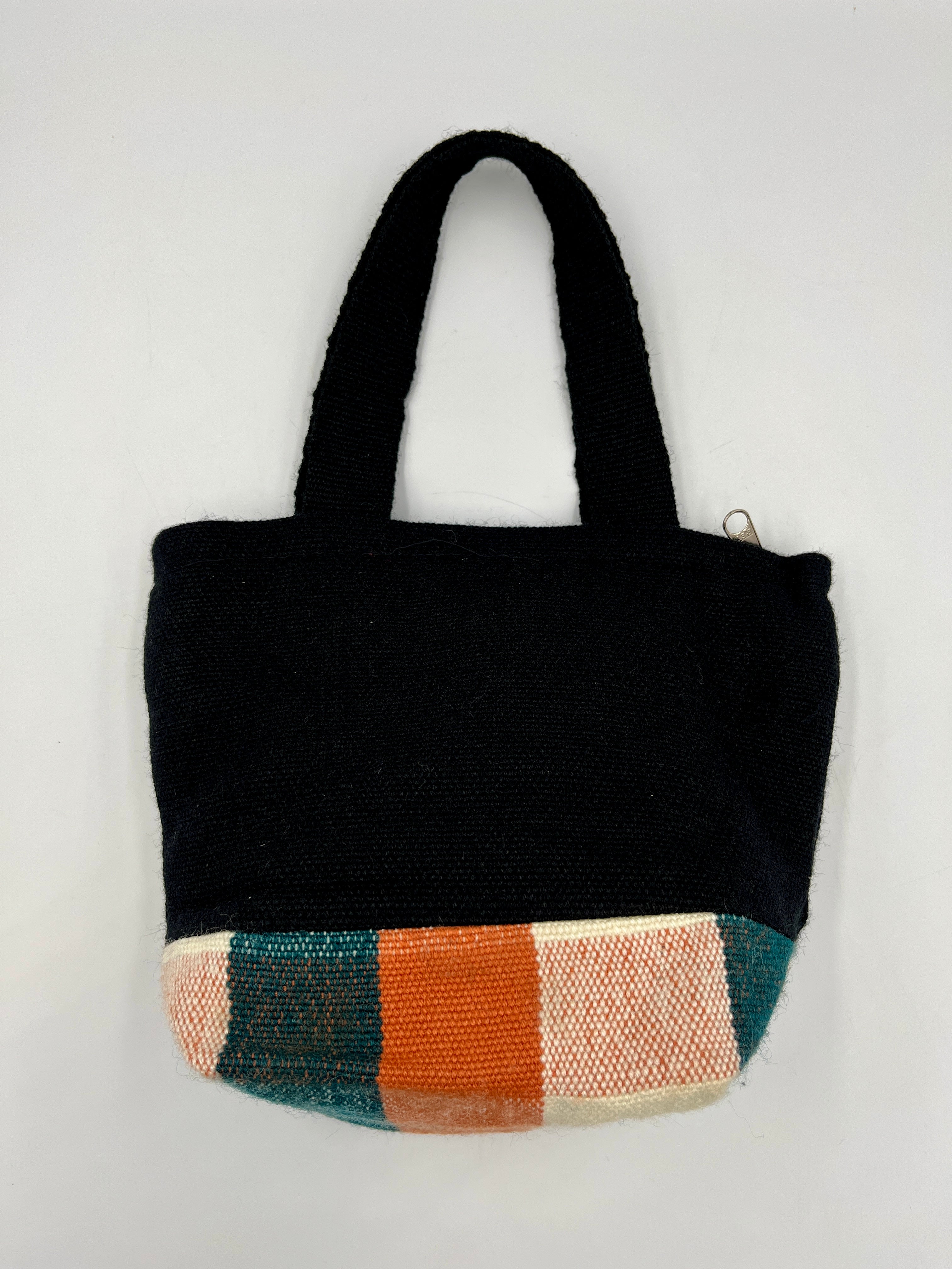 Cartera de Mano en Telar a Cintura – Hecha a Mano