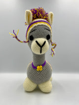 Llama amigurumi artesanal hecha a mano