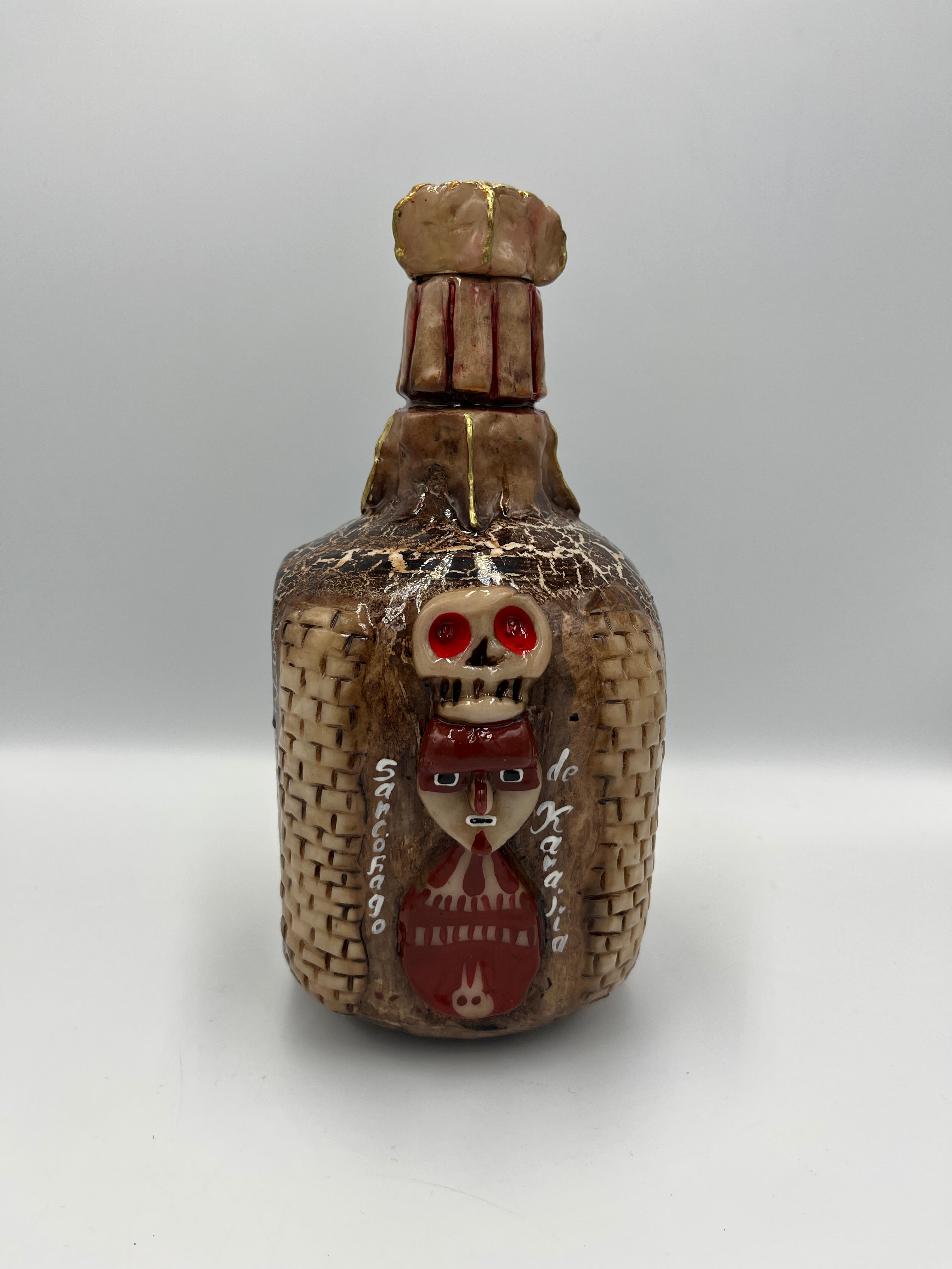 Botella de Whisky 1L Pintada a Mano – Kuélap Sarcófago