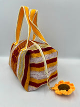 Cartera de Mano de Hilo Industrial con Diseño de Flores – Colores Fucsia, Amarillo y Lila