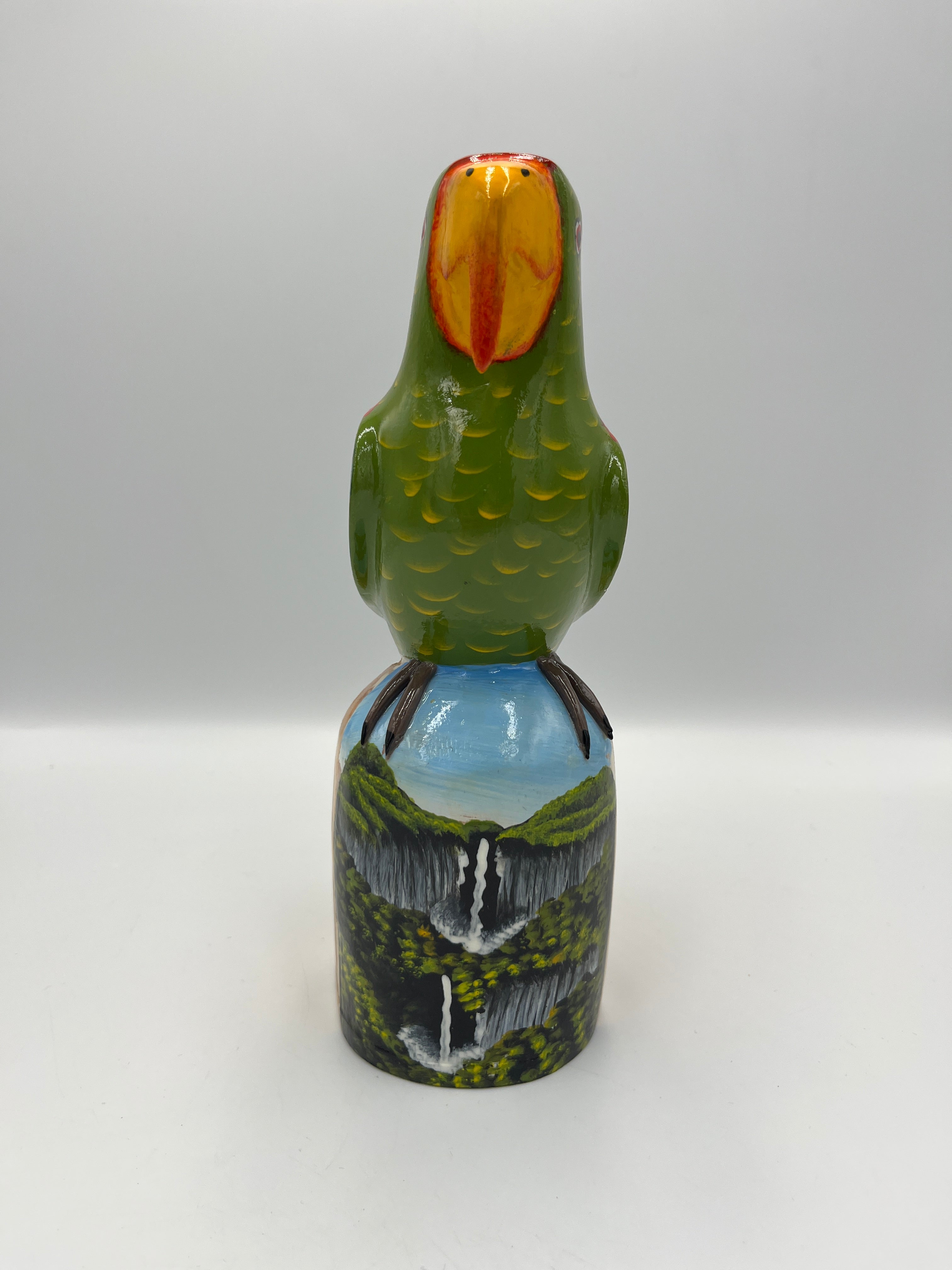 Alcancía de Madera en Diseño de Loro – Pintado a Mano