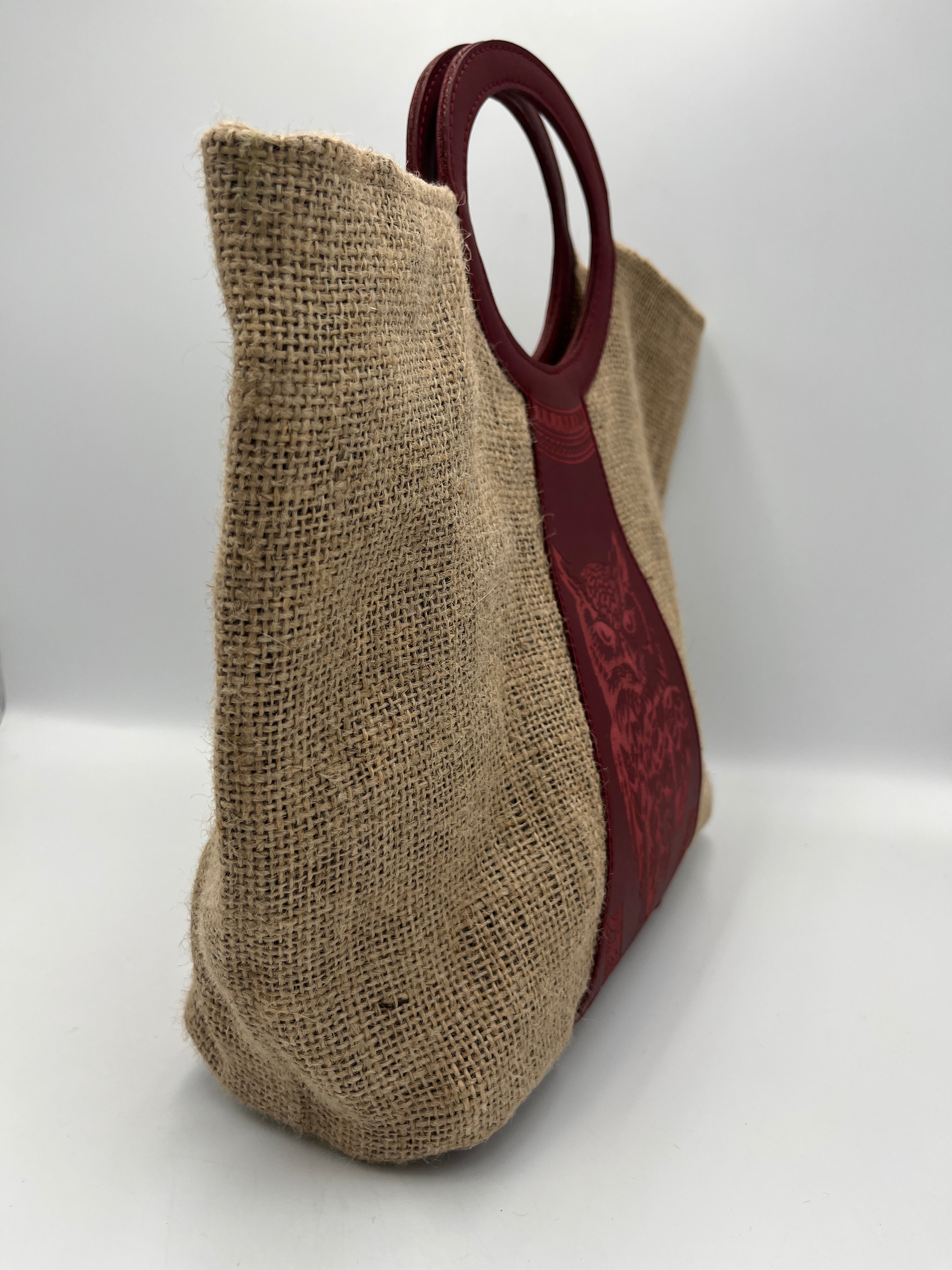 Cartera de Mano de Yute con Aplique de Bio-Cuero – Diseño de Búho