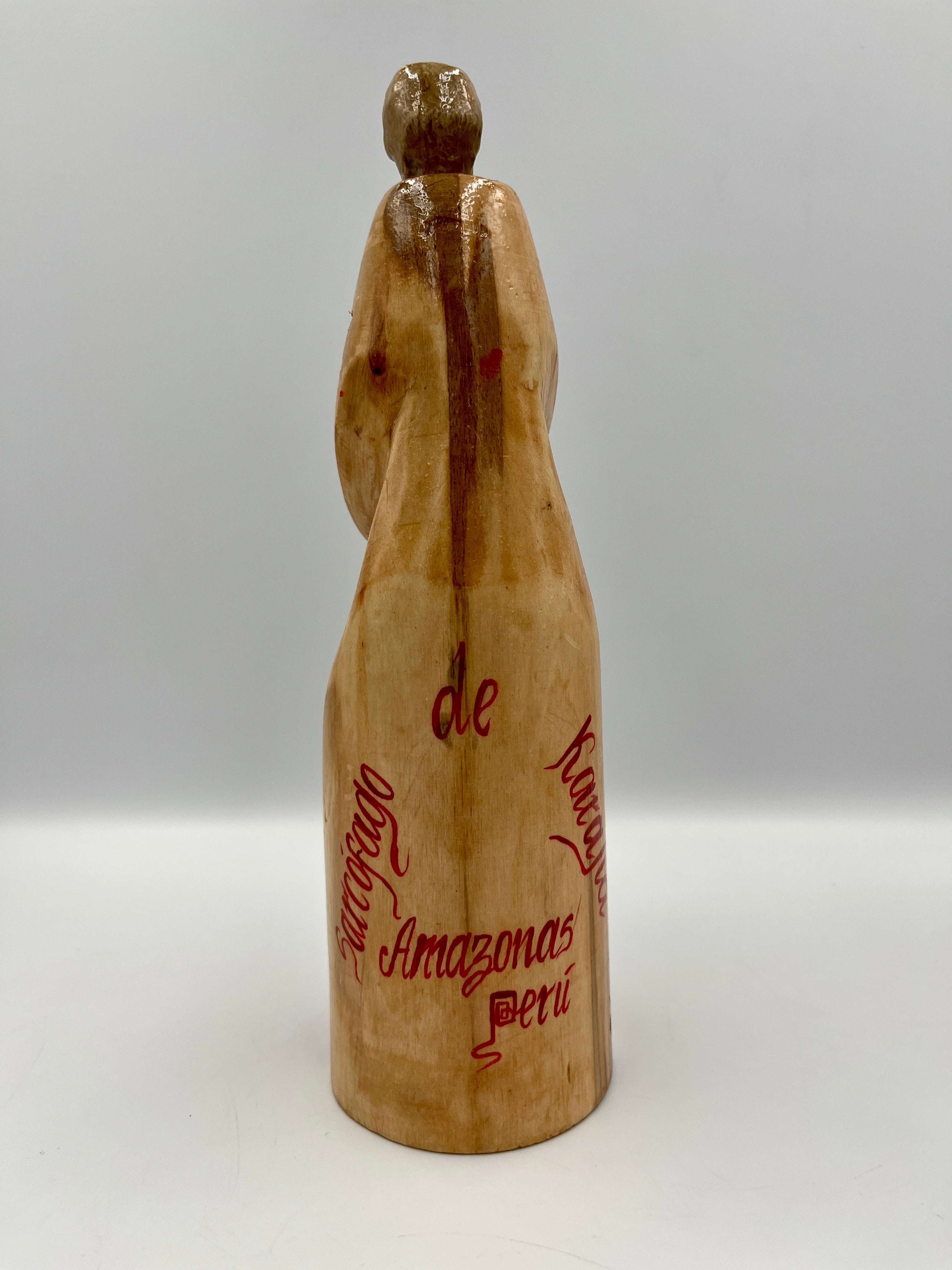 Sarcófago decorativo de madera pintado a mano