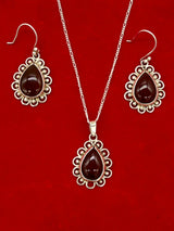 Set with Pendant and Earrings with Red Quartz