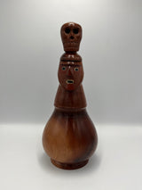 Botella de Madera Tallada y Pintada a Mano con Diseño de Sarcófago de Karajía