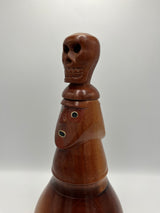 Botella de Madera Tallada y Pintada a Mano con Diseño de Sarcófago de Karajía