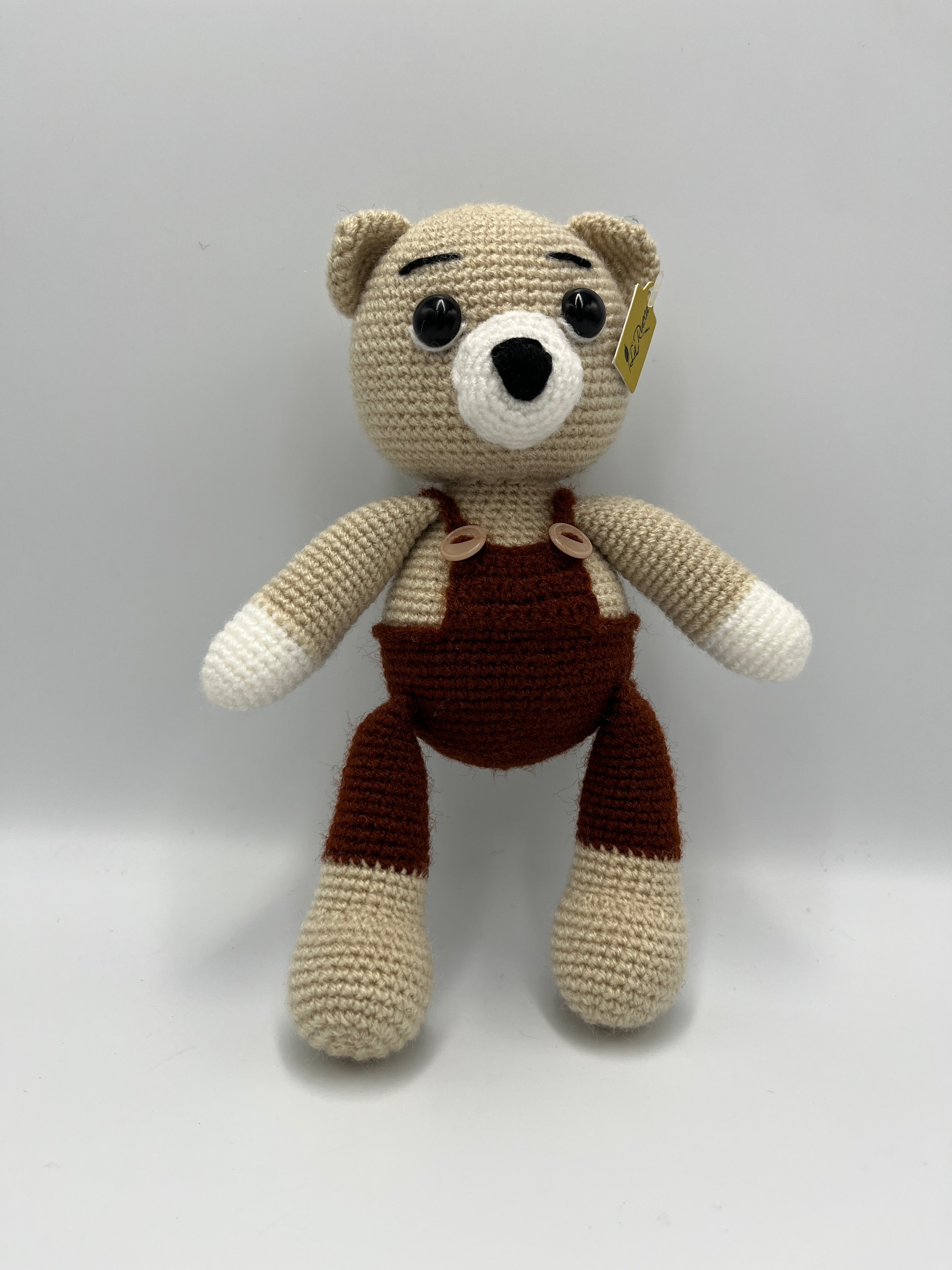 Osito Amigurumi con Overol Marrón Tejido a Crochet