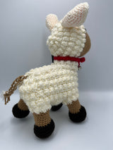 Ovejita Amigurumi con Cascabel Tejida a Crochet Hecha a Mano